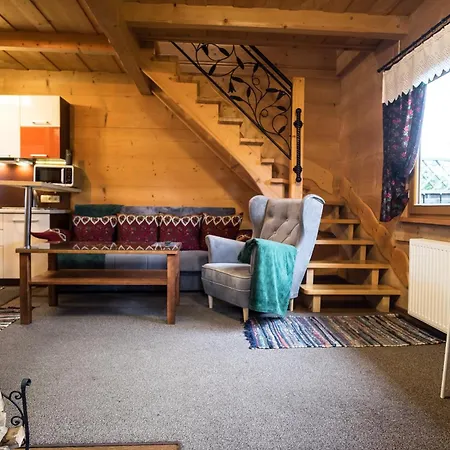 Goralski Dom Z Kominkiem