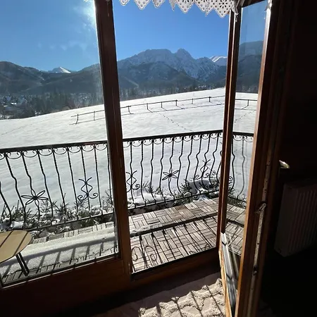 Goralski Dom Z Kominkiem シャレー *