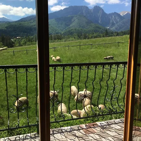 Goralski Dom Z Kominkiem