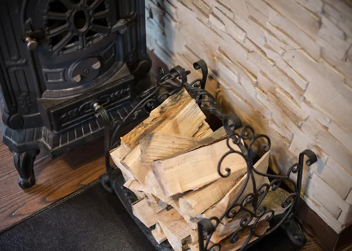 Goralski Dom Z Kominkiem 샬레 *