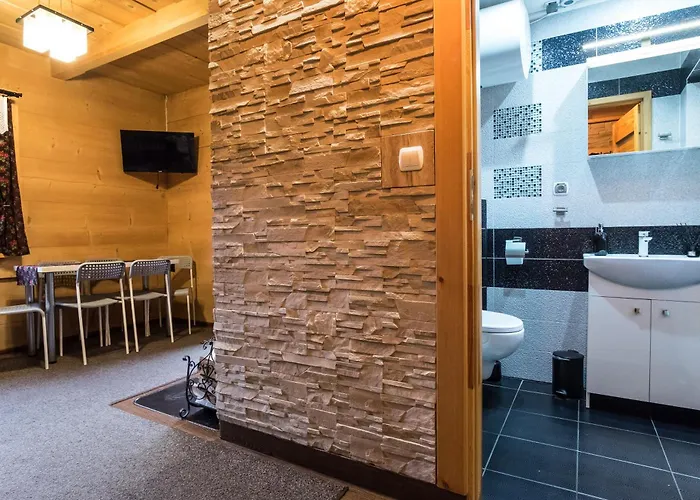 Goralski Dom Z Kominkiem